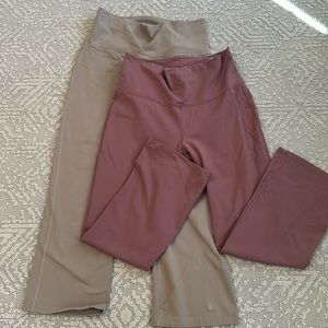 Women’s cropped flare leggings large